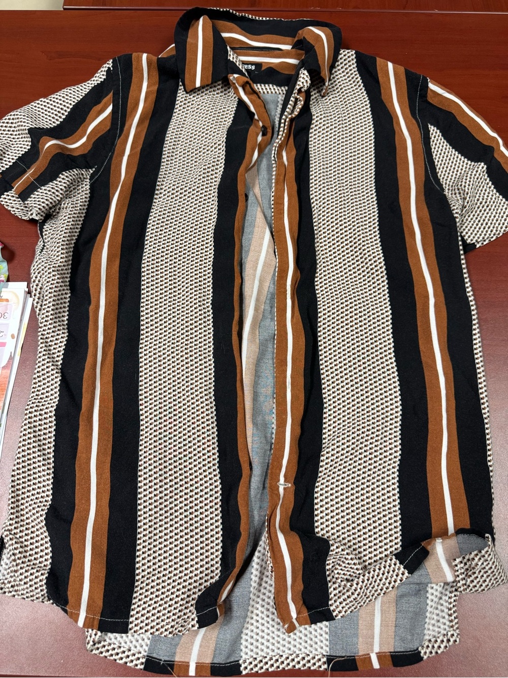 Express Short-Sleeve Button-Down Shirt in Brown, Black & Cream